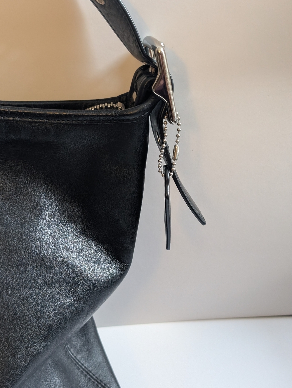 COACH Legacy Black Leather Shoulder/Crossbody 19889 in VGUC - Picture 4 of 12